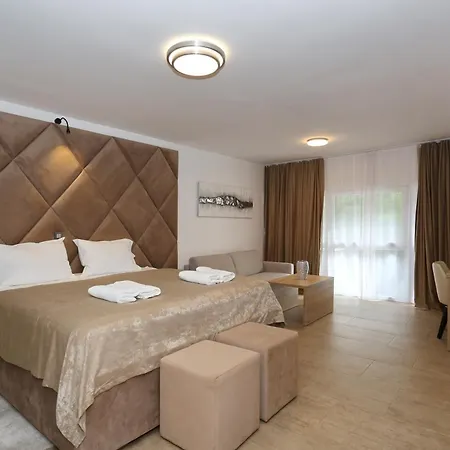 Zadar City Studios شقة